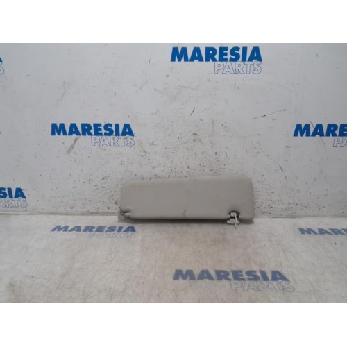 Peugeot - 207 - Sun visor