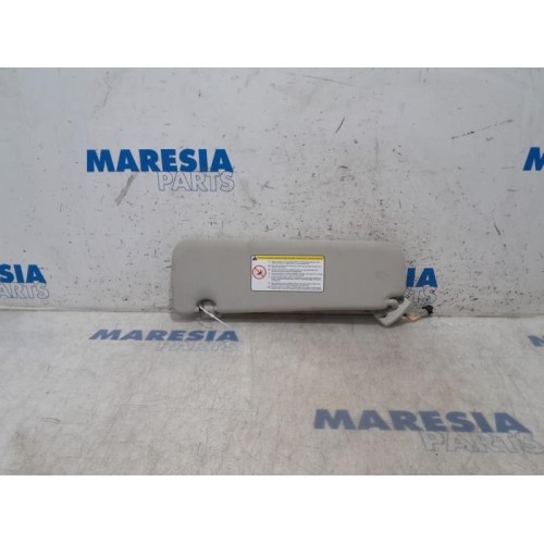 Peugeot - 207 - Sun visor