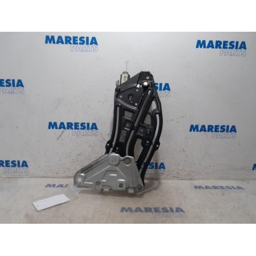 Peugeot - 207 - Rear window mechanism 2-door, right