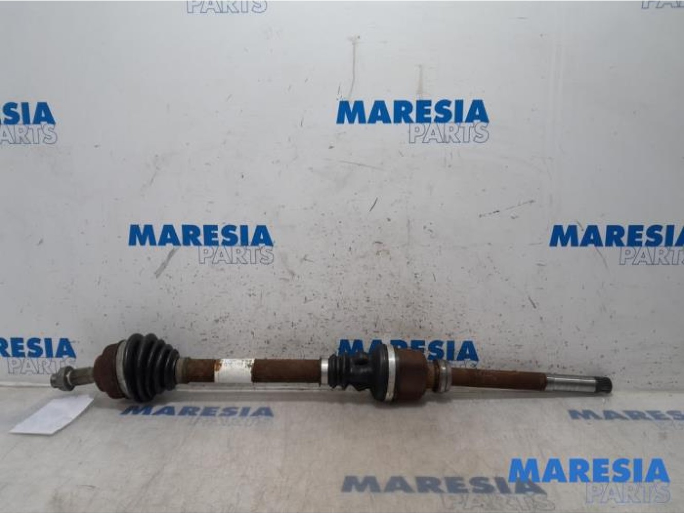 Peugeot - 207 - Front drive shaft, right