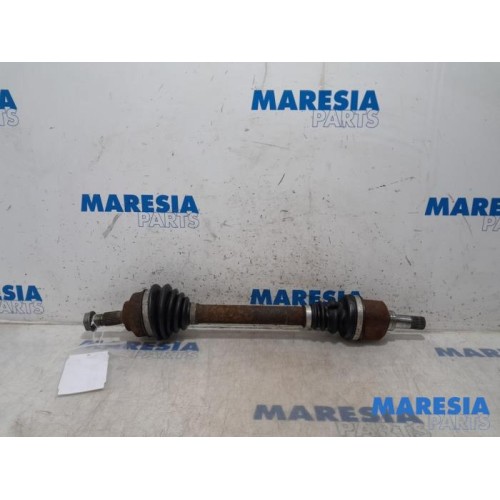 Peugeot - 207 - Front drive shaft, left