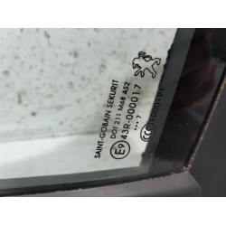 Peugeot - 207 - Quarter light, front right