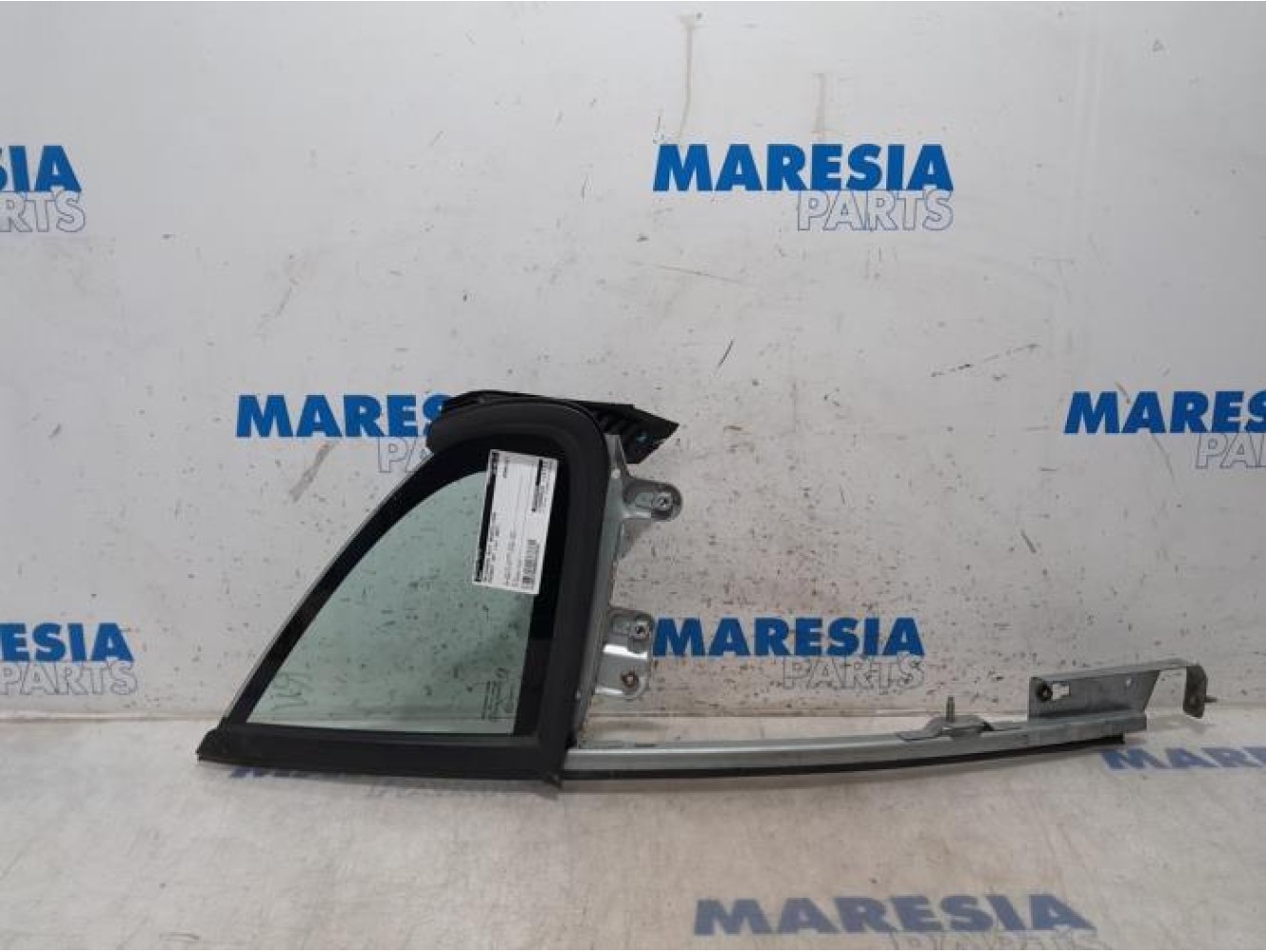 Peugeot - 207 - Quarter light, front right