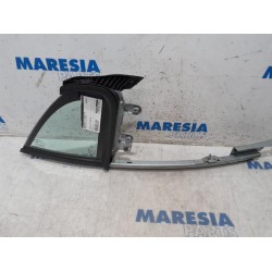Peugeot - 207 - Quarter light, front right
