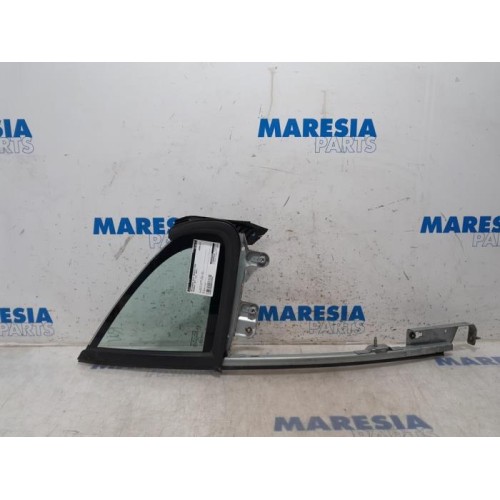 Peugeot - 207 - Quarter light, front right
