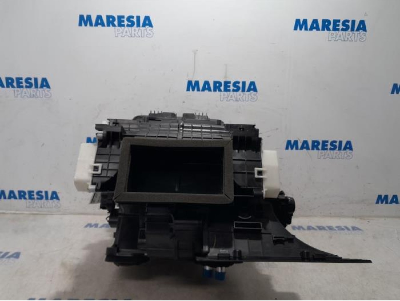Renault - Captur - Heater housing