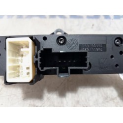 Alfa Romeo - 159 - Panic lighting switch