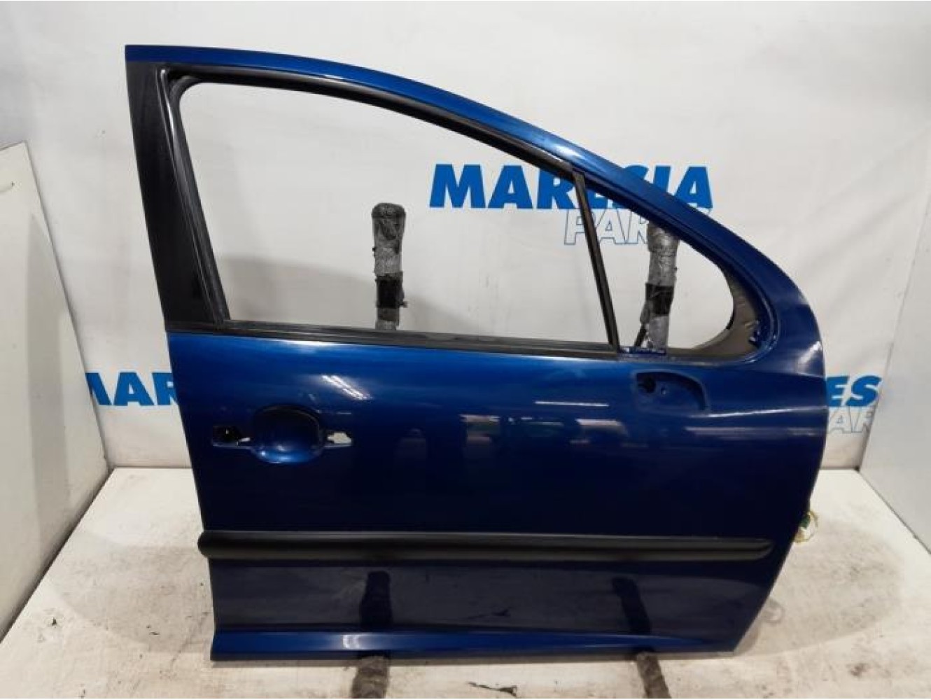 Peugeot - 207 - Front door 4-door, right