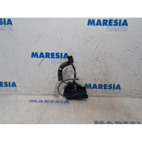 Renault - Grand Scenic - Rear door mechanism 4-door, right