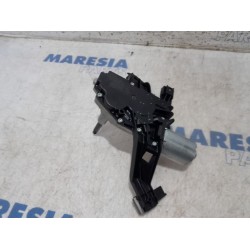 Peugeot - 207 - Rear wiper motor