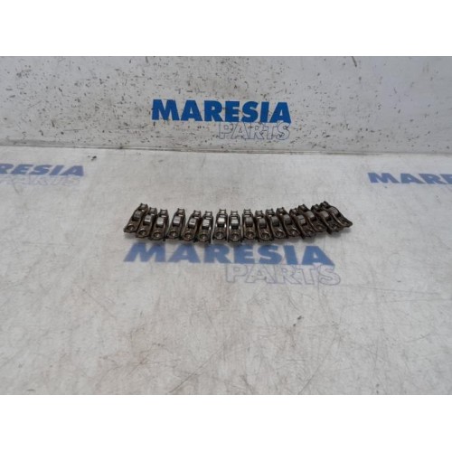 Peugeot - 5008 - Rocker arm