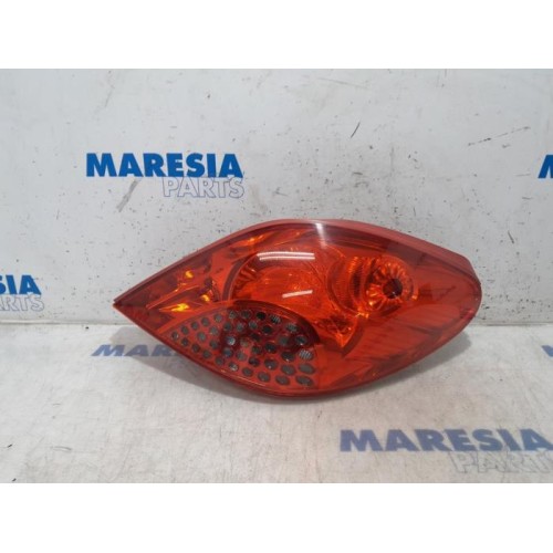 Peugeot - 207 - Taillight, right
