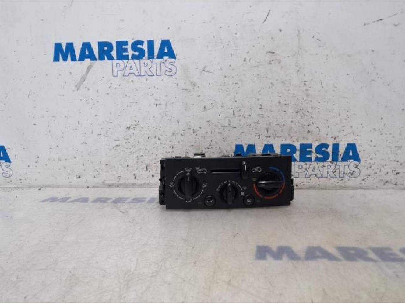 Peugeot - 207 - Panneau de commandes chauffage