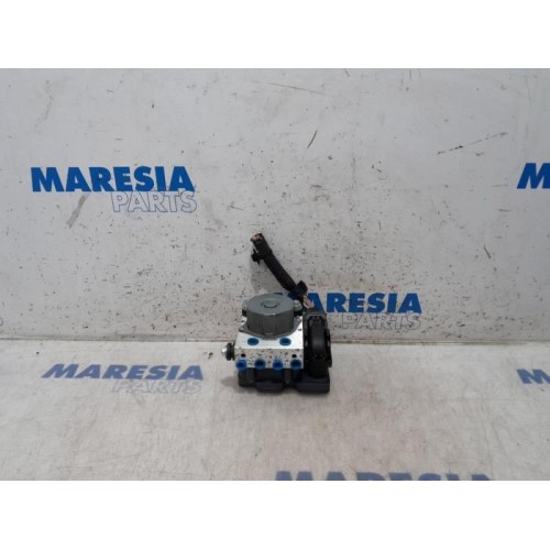 Renault - Captur - ABS pump
