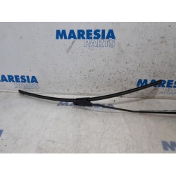 Renault - Captur - Front wiper arm