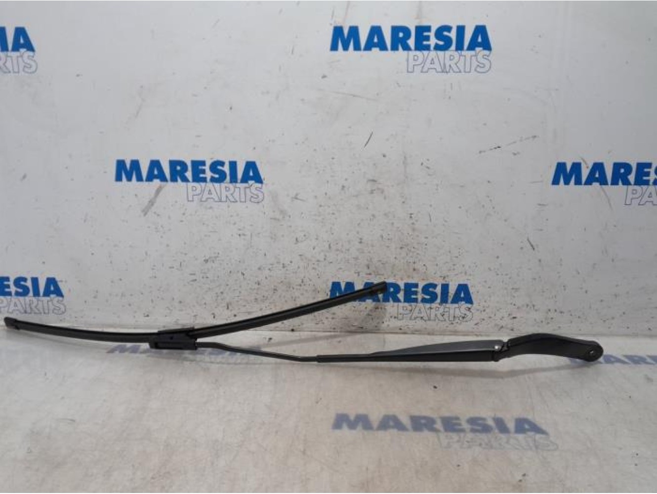 Renault - Captur - Front wiper arm