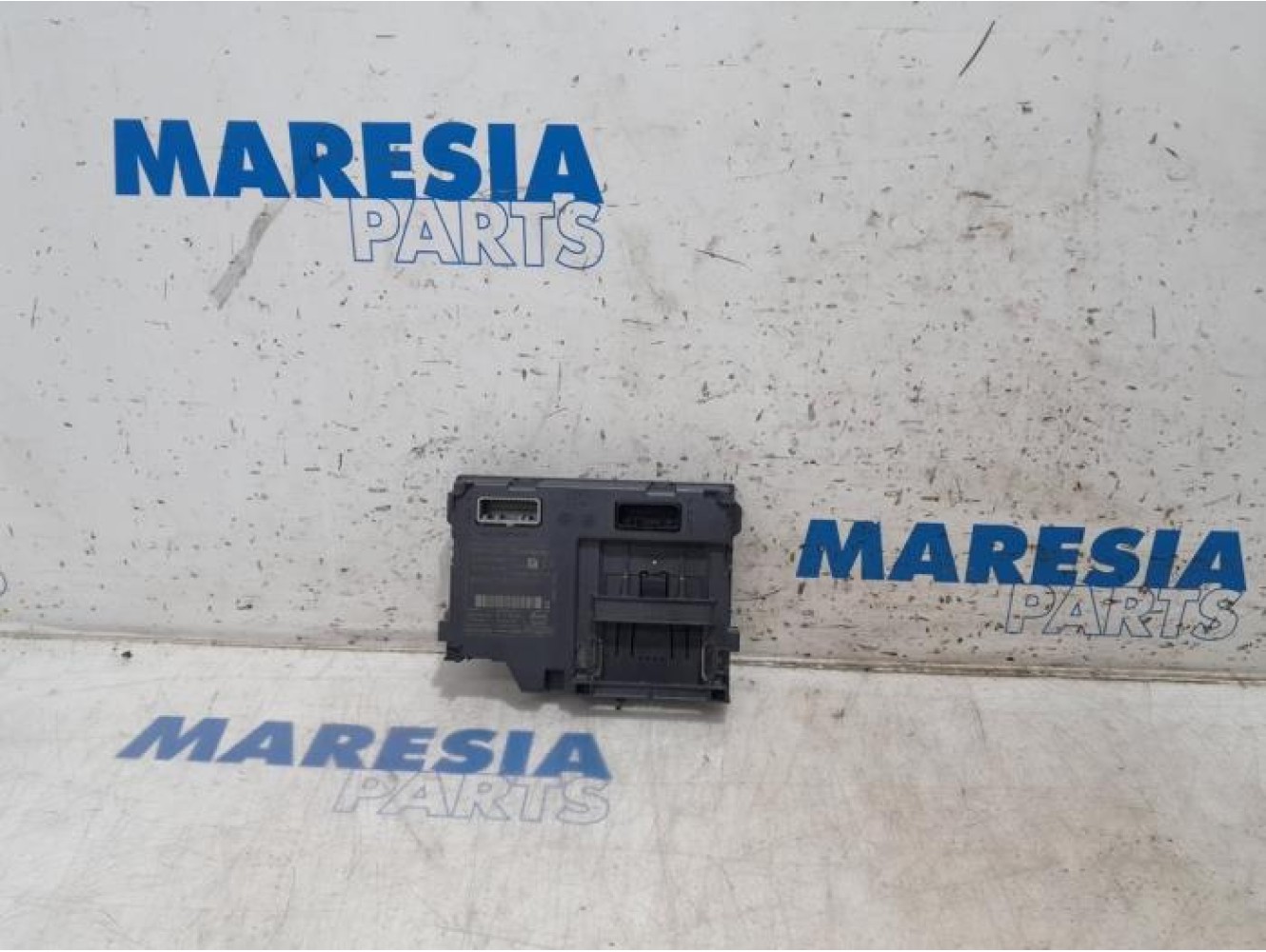 Renault - Captur - Card reader (lock)
