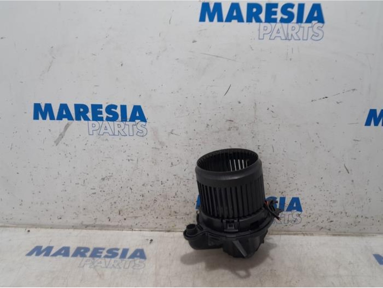 Renault - Captur - Heating and ventilation fan motor
