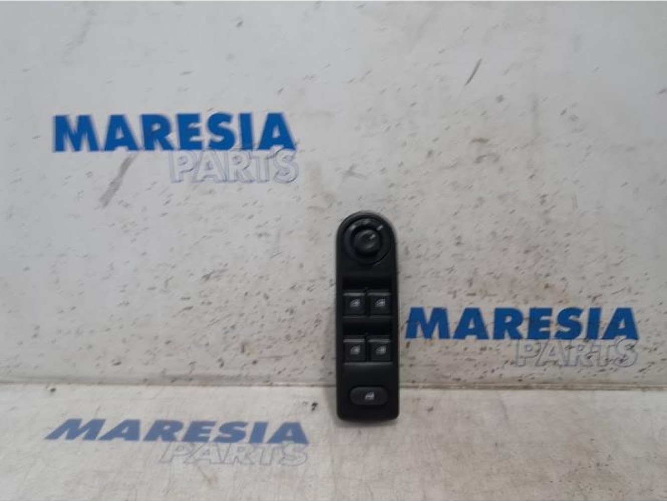 Renault - Captur - Multi-functional window switch