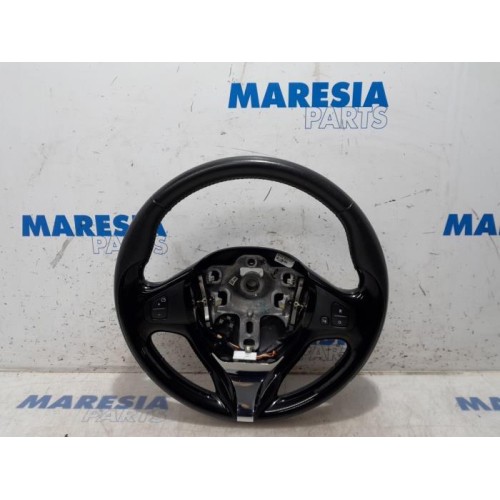 Renault - Captur - Steering wheel