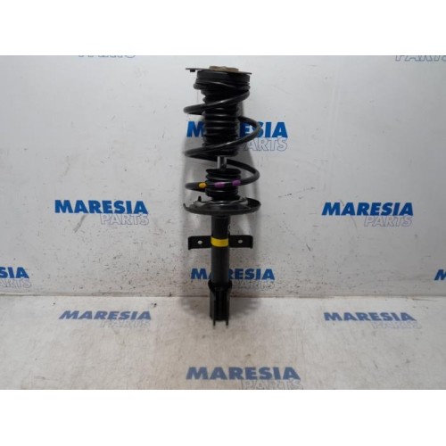 Renault - Captur - Front shock absorber rod, right
