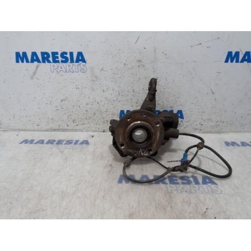 Peugeot - 207 - Knuckle, front right