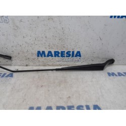 Peugeot - 207 - Front wiper arm