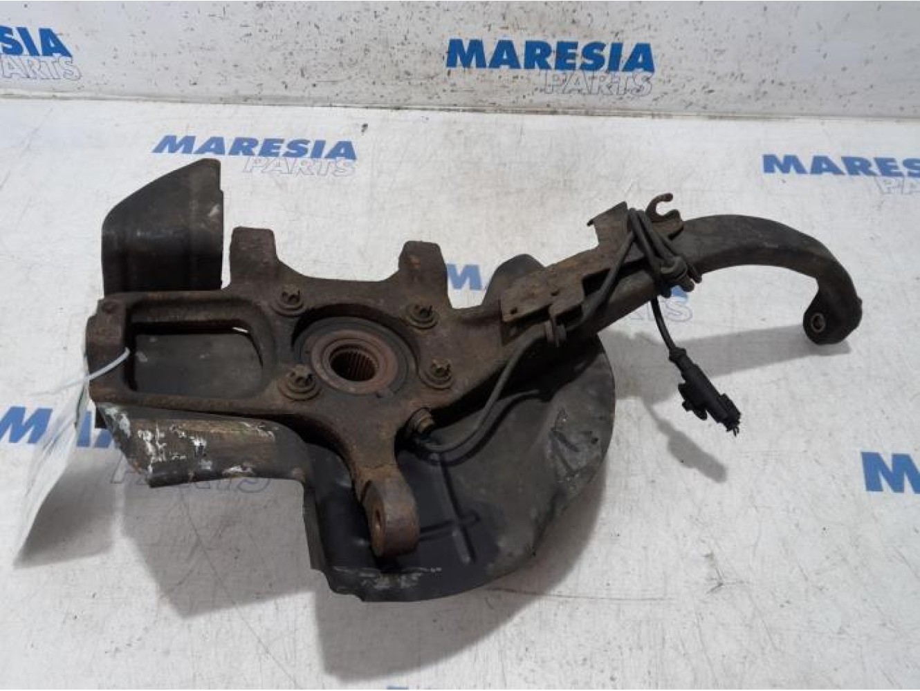 Alfa Romeo - 159 - Achsschenkel rechts vorne