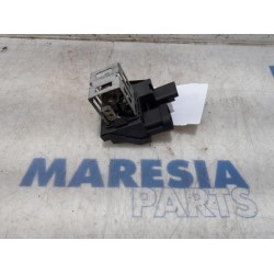 Peugeot - 207 - Cooling fan resistor