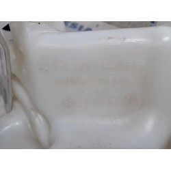 Peugeot - 207 - Front windscreen washer reservoir