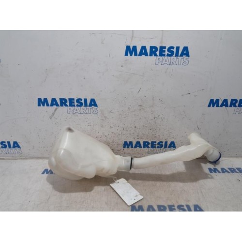 Peugeot - 207 - Front windscreen washer reservoir