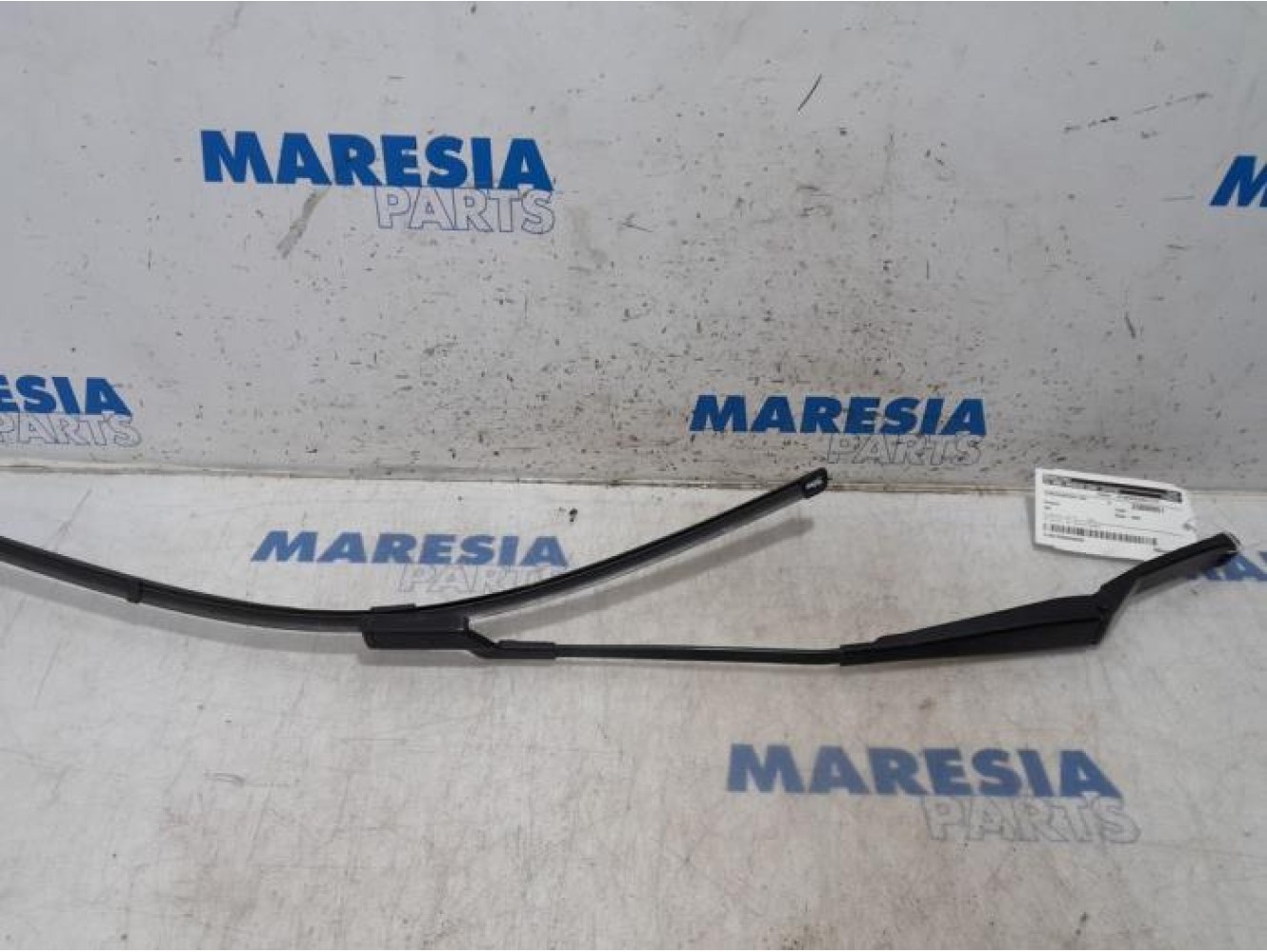 Peugeot - 308 - Front wiper arm