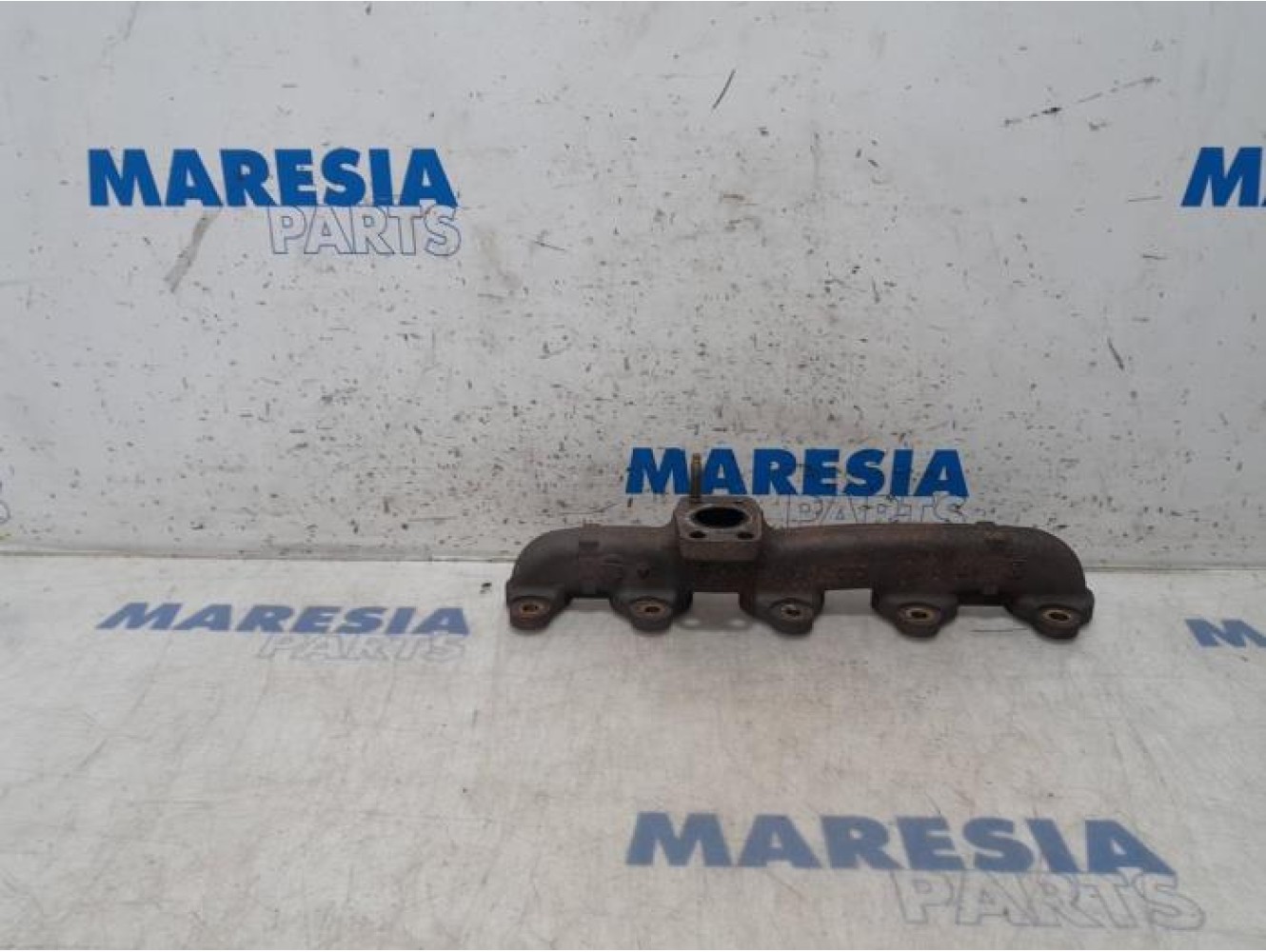 Peugeot - 2008 - Exhaust manifold