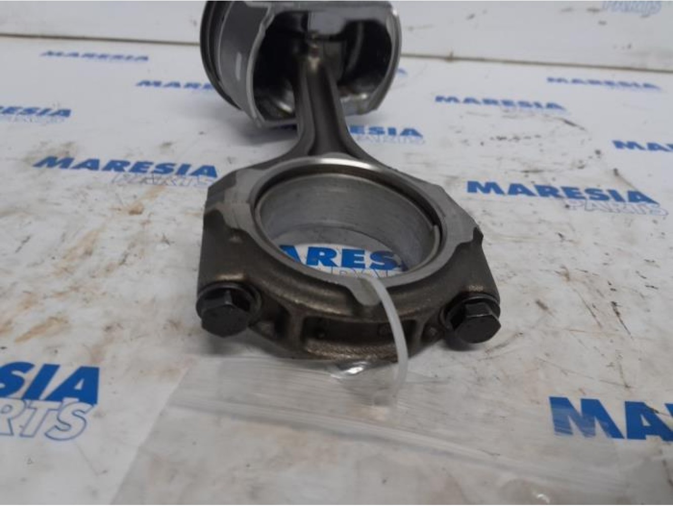 Renault - Megane - Connecting rod
