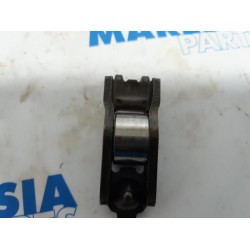 Renault - Megane - Rocker arm