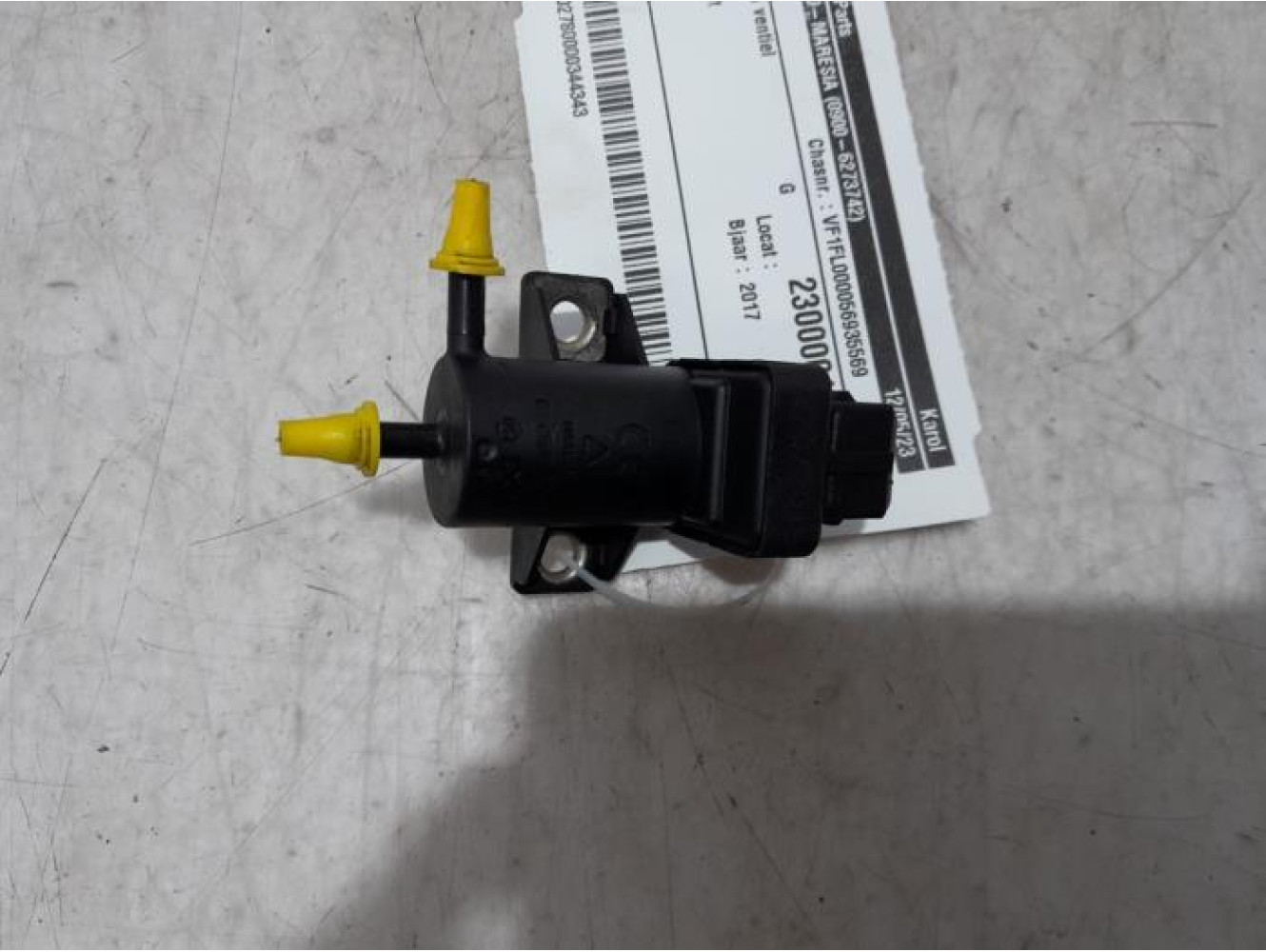 Renault - Trafic - Vacuum valve