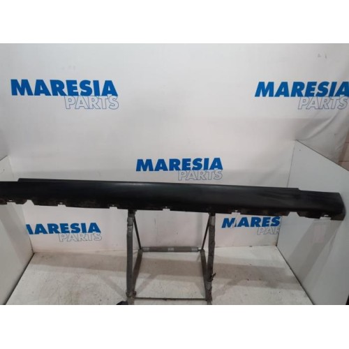 Citroen - C5 - Zijskirt links