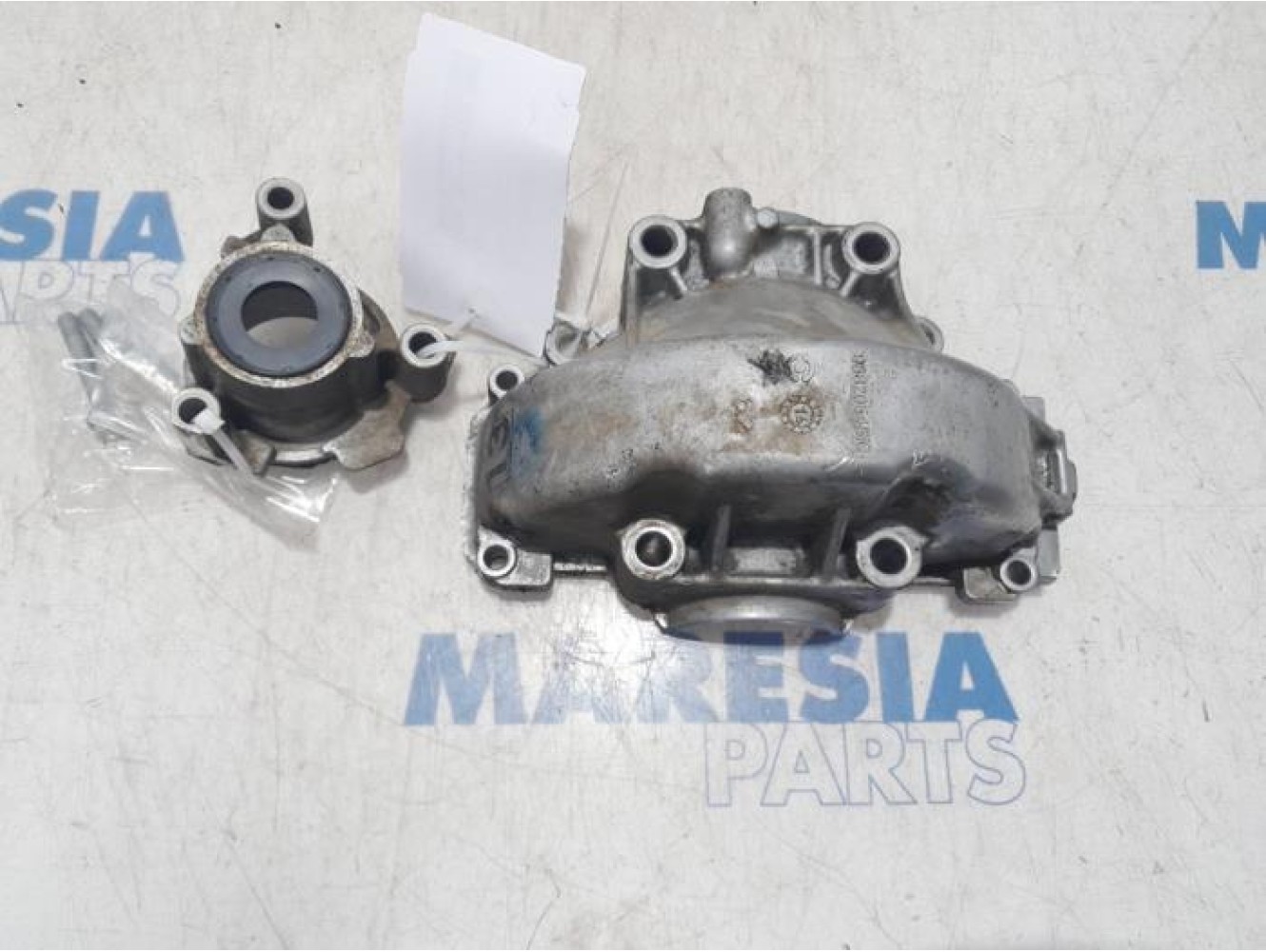 Citroen - C4 Cactus - Gearbox casing