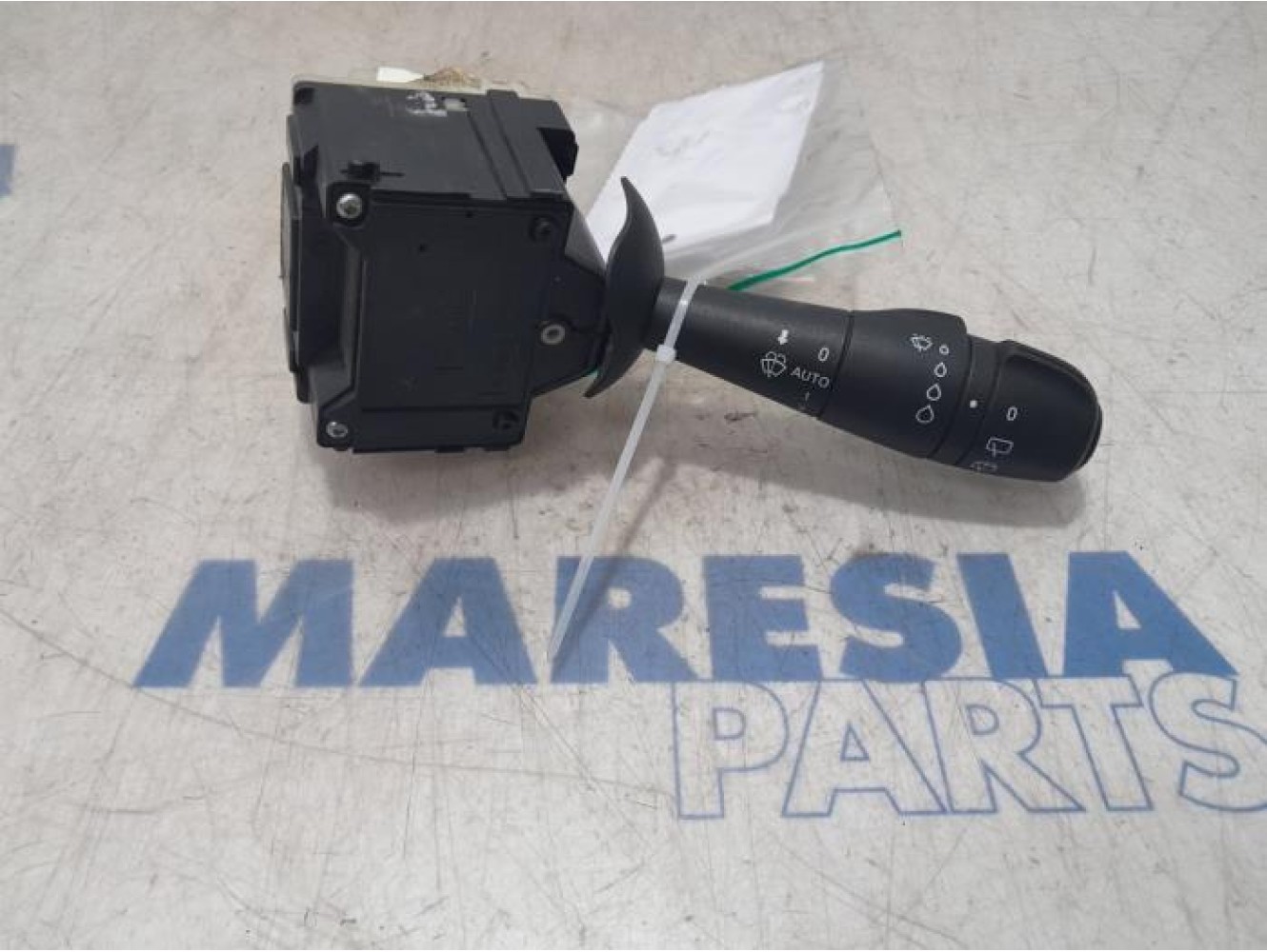 Renault - Captur - Wiper switch