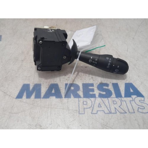 Renault - Captur - Wiper switch