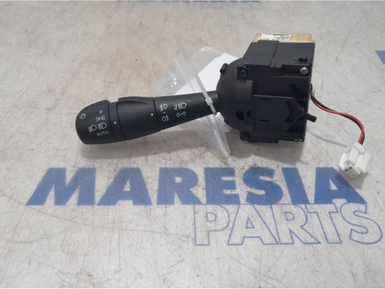 Renault - Captur - Indicator switch
