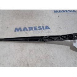 Alfa Romeo - Giulietta - Front wiper arm