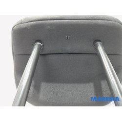 Renault - Captur - Headrest