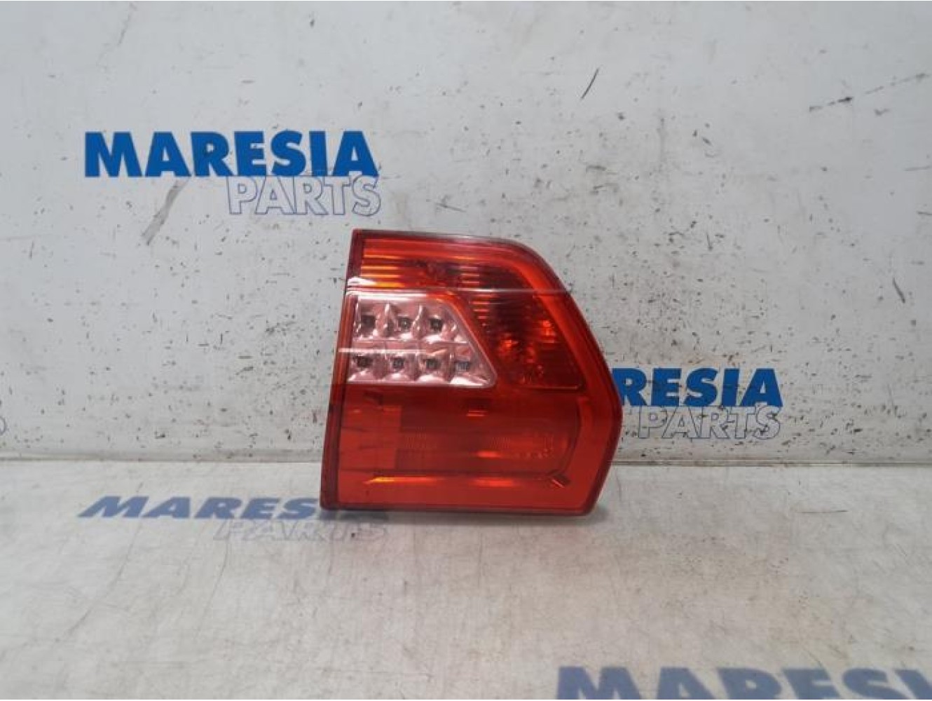 Citroen - C5 - Taillight, right