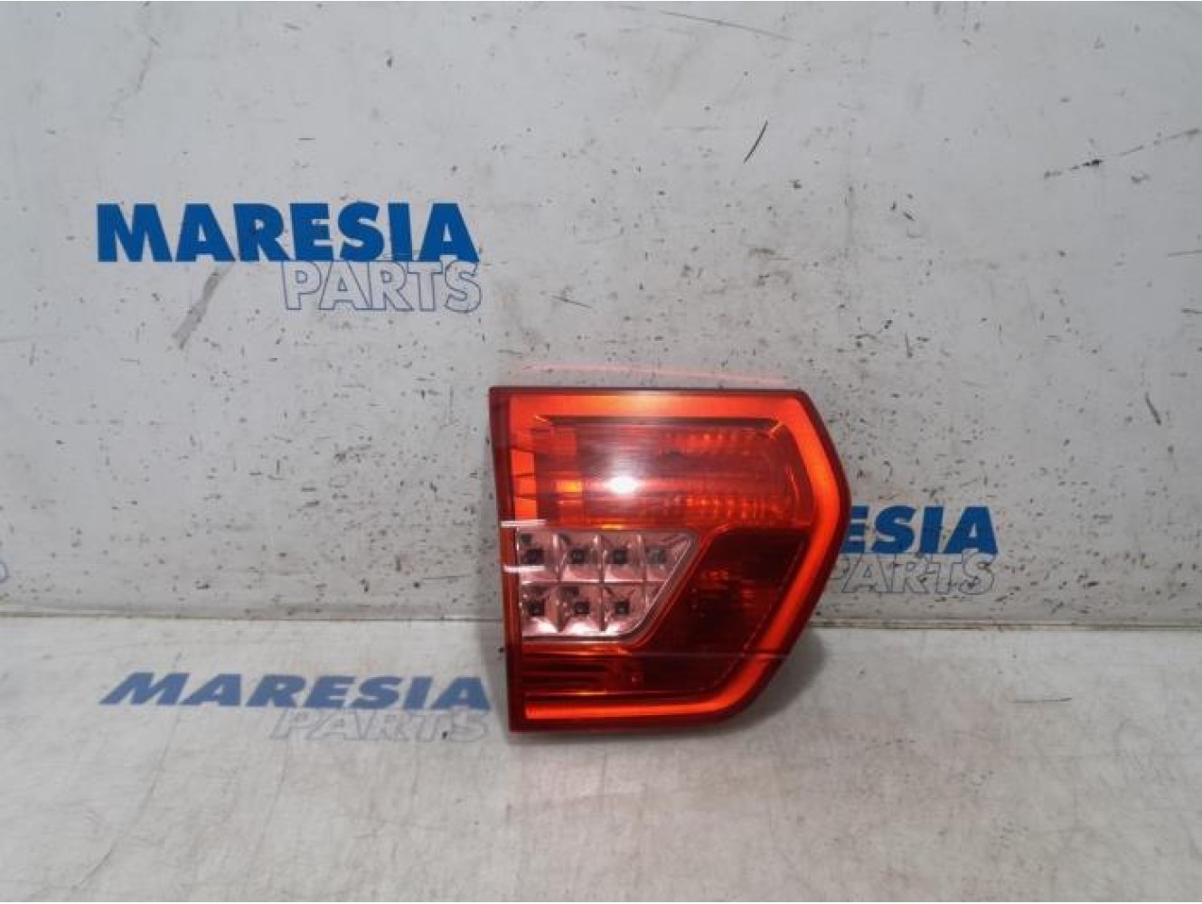 Citroen - C5 - Taillight, left