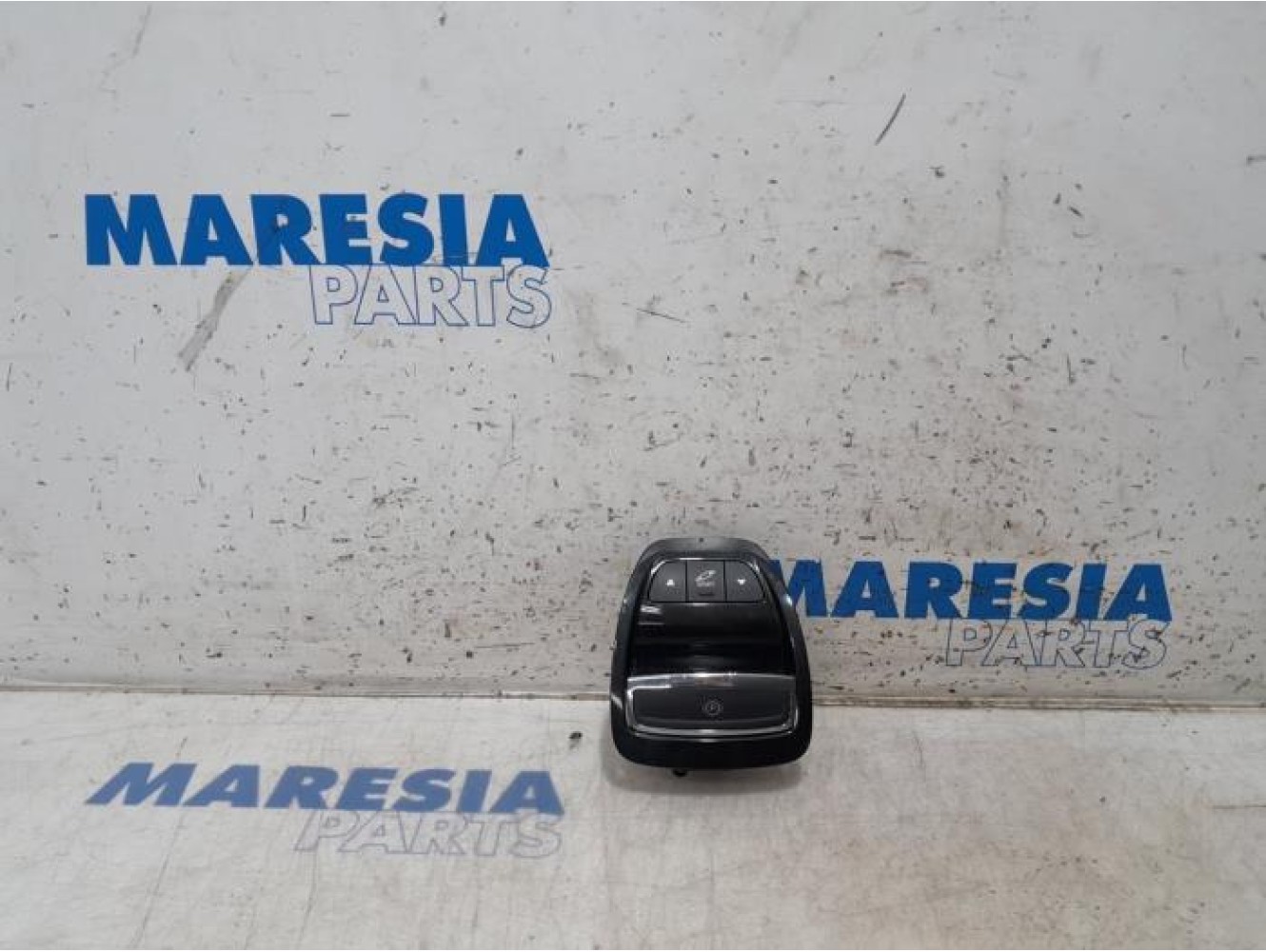 Citroen - C5 - Parking brake switch