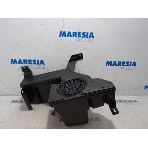 Citroen - C5 - Subwoofer