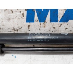 Alfa Romeo - Giulietta - Set of bonnet gas struts