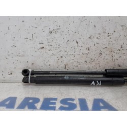 Alfa Romeo - Giulietta - Set of bonnet gas struts