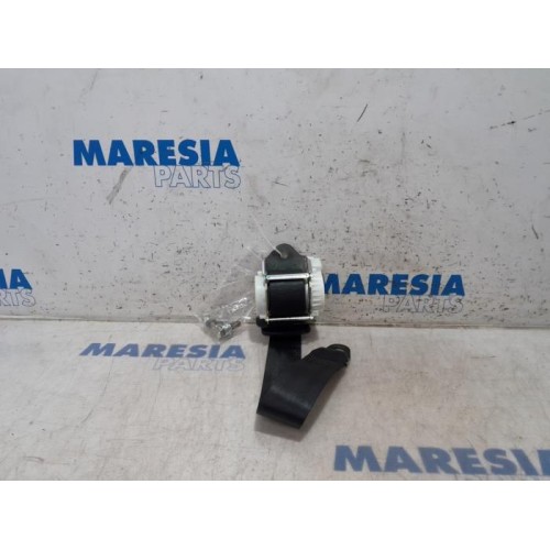 Alfa Romeo - Giulietta - Rear seatbelt, right